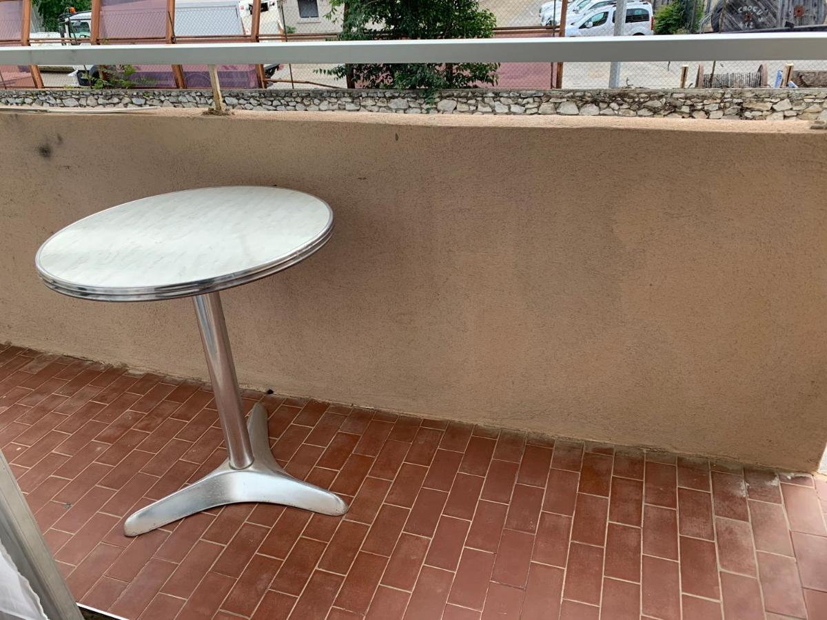 Nimes Studio Les Lavandes Parking Securise Apartment Exterior foto